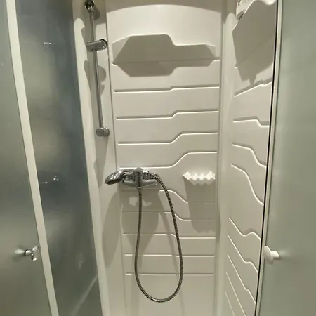 Tiny Nest 42 * Dieppe